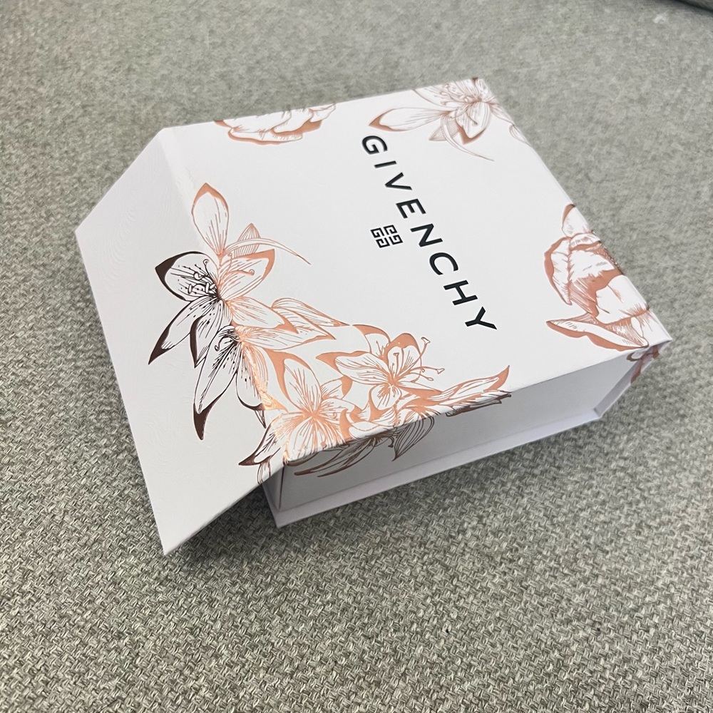 Authentic Givenchy Box - Picture 5 of 5